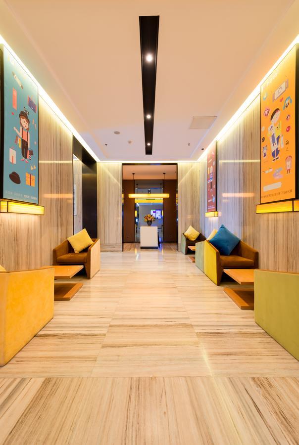 Iu Hotel Shanghai Dongchuan Road Metro Station Экстерьер фото