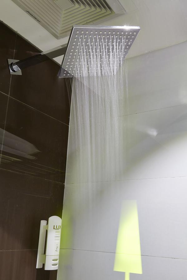 Iu Hotel Shanghai Dongchuan Road Metro Station Экстерьер фото